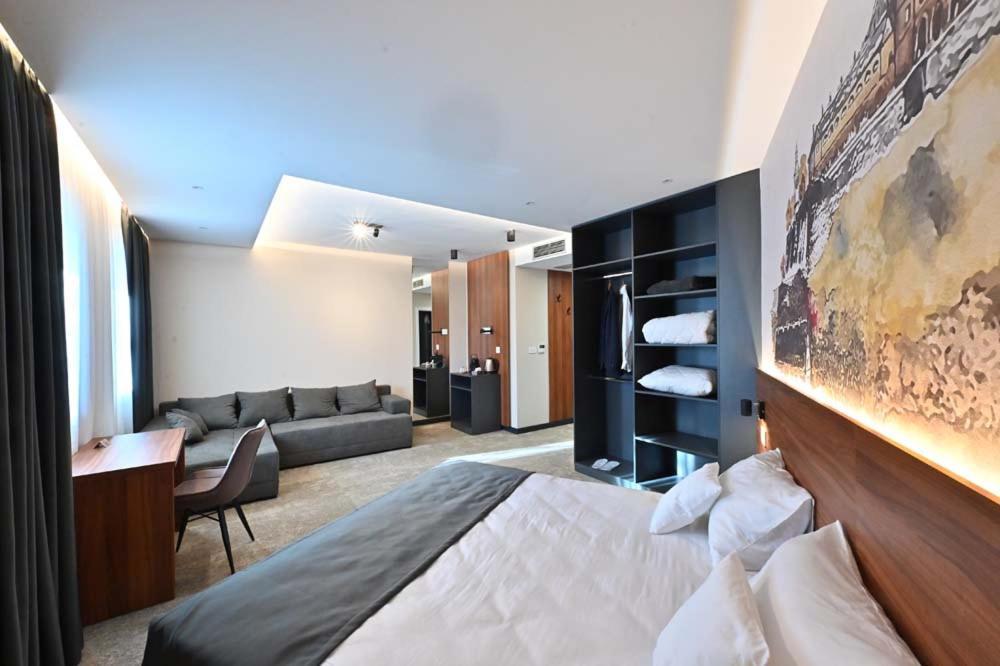 Tvrdjava Rooms - Nowy Sad Zewnętrze zdjęcie