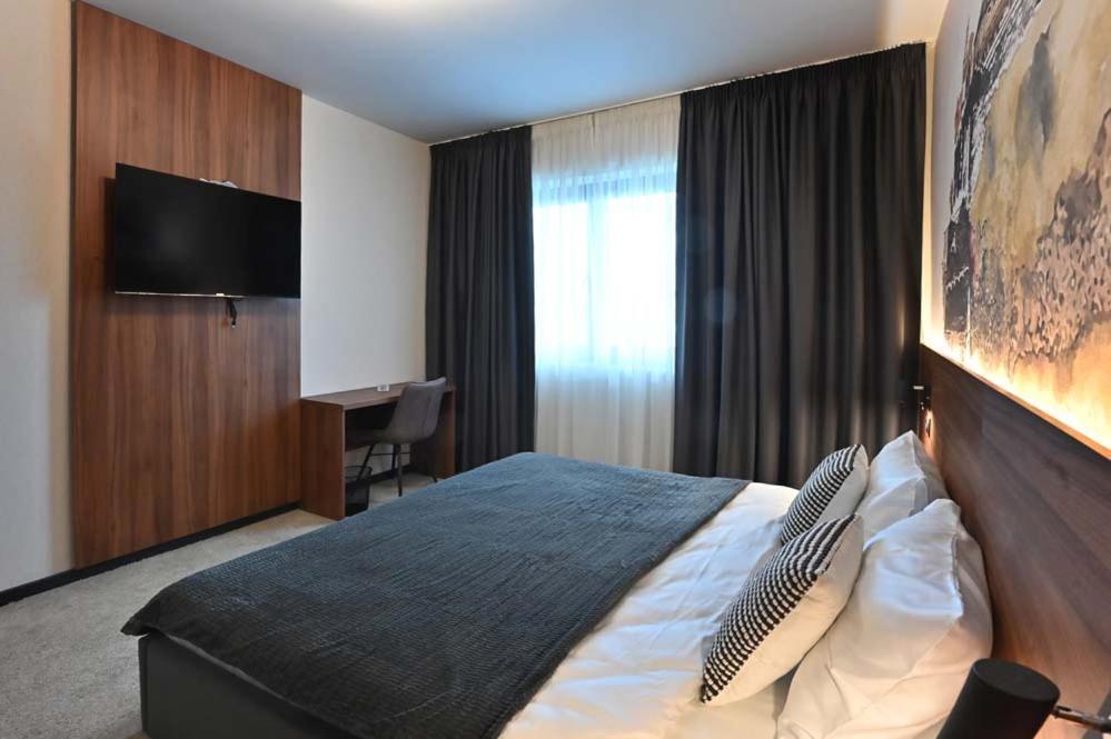 Tvrdjava Rooms - Nowy Sad Zewnętrze zdjęcie